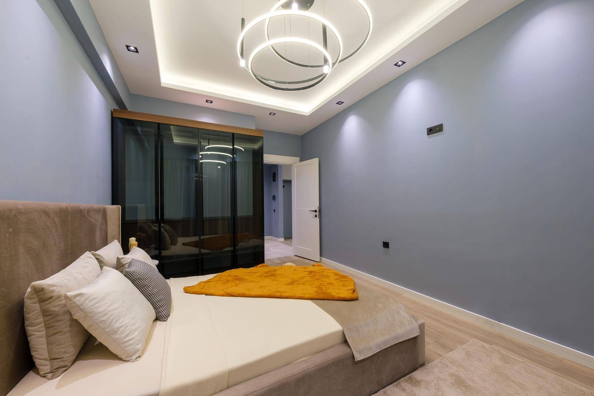 detail.propertyImage
