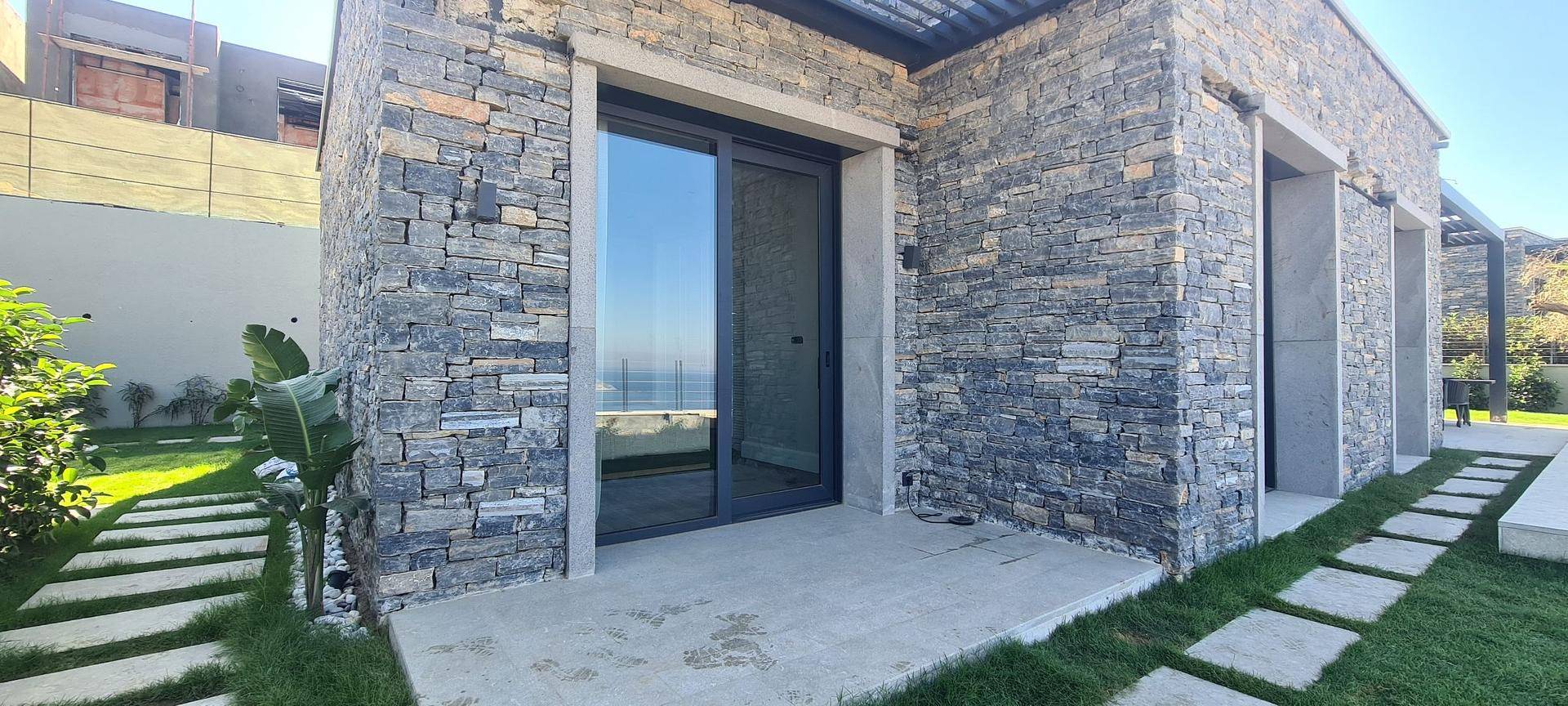 detail.propertyImage