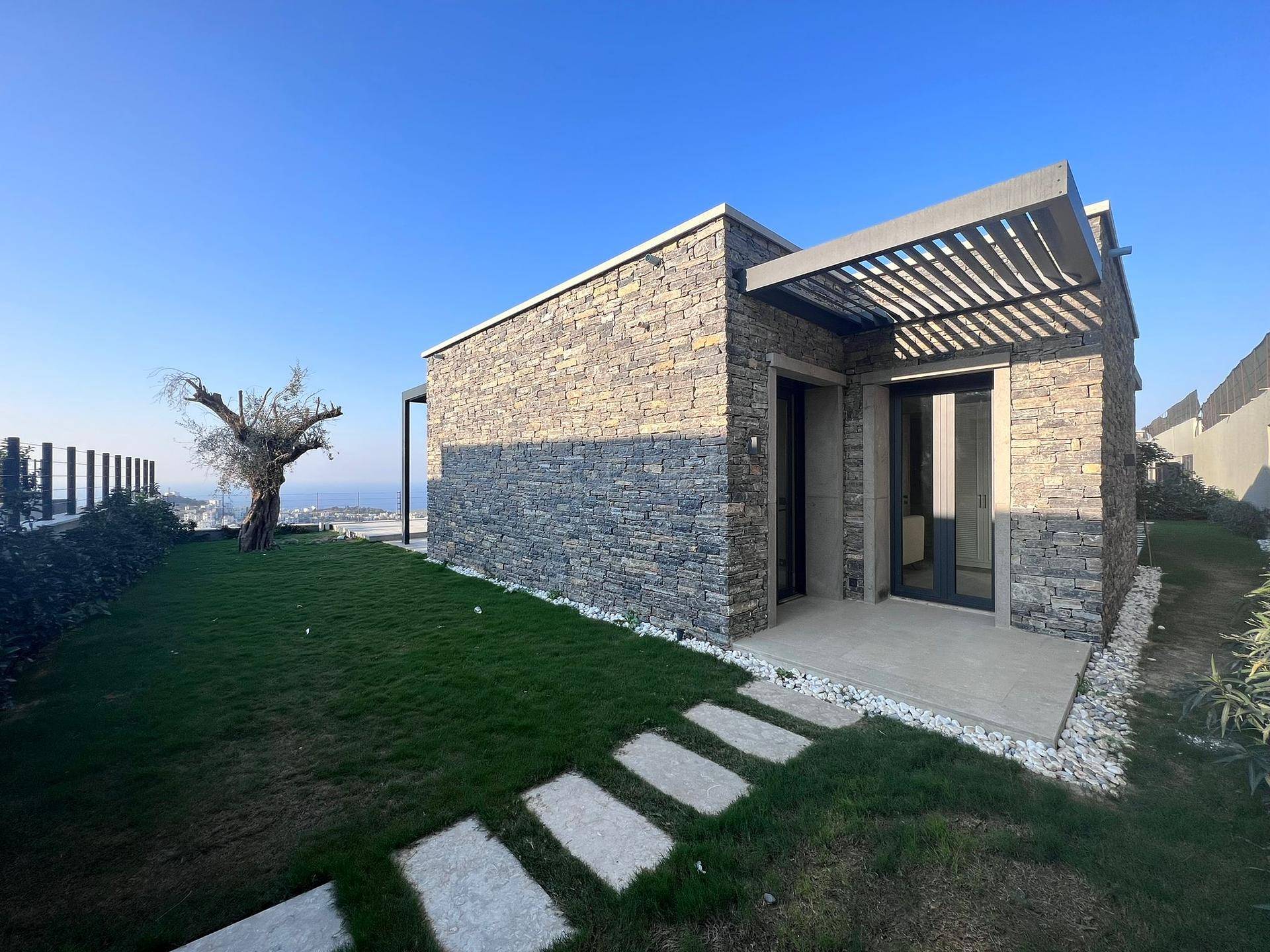 detail.propertyImage