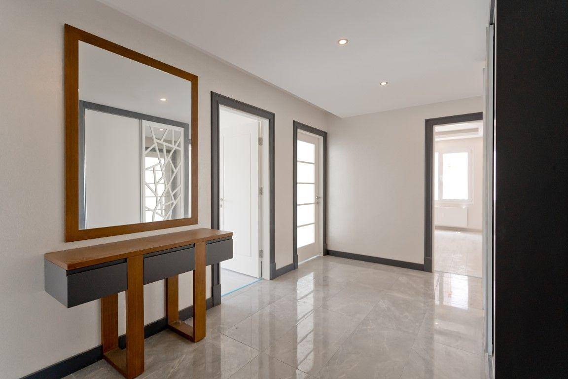 detail.propertyImage