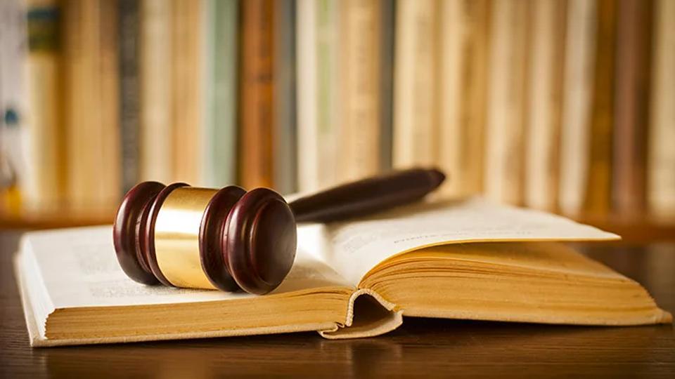 Zrieknutie sa zodpovednosti a právne oznámenia