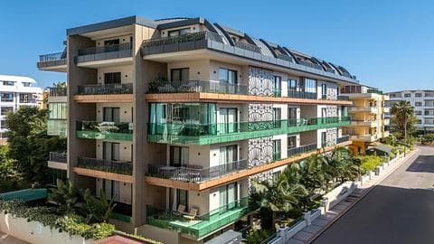 Appartement 2 chambres au centre-ville avec piscine à vendre à Saray, Alanya — 1/38