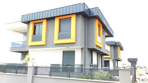 Luxueuse Villa de Quatre Chambres à Vendre à Döşemealtı, Antalya — 1/31