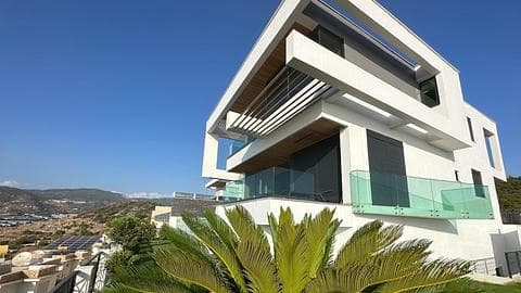 Villa avec vue sur la mer, 4 chambres et piscine privée à Yesiloz, Alanya — 1/24