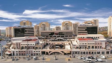 Propriété commerciale à vendre à Basaksehir, idéale pour la citoyenneté — 1/3