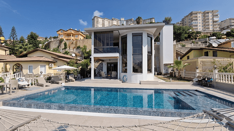Villa entièrement meublée avec piscine privée et ascenseur à Alanya — 1/14