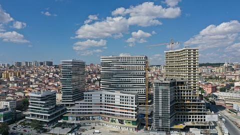 À vendre : appartements de 3 et 1 chambre à Kucukcekmece avec des caractéristiques de sécurité — 1/19
