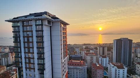 For Sale: 1-3 Bedroom Apartments in Istanbul's Kartal with Residence Permit — 1/10