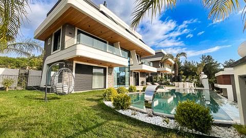 Villas Individuelles de 4 Chambres à Alanya Oba avec Piscine Privée et Jardin — 1/30