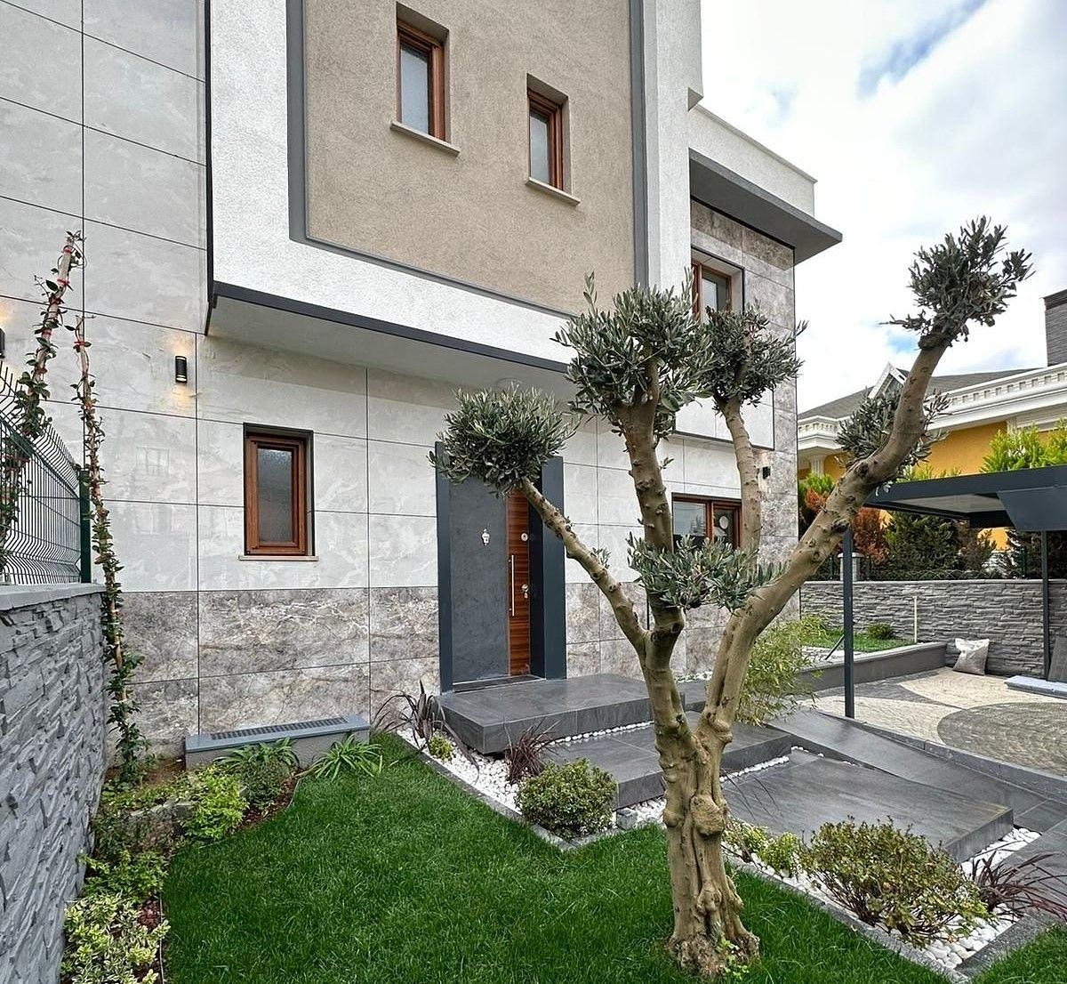 detail.propertyImage