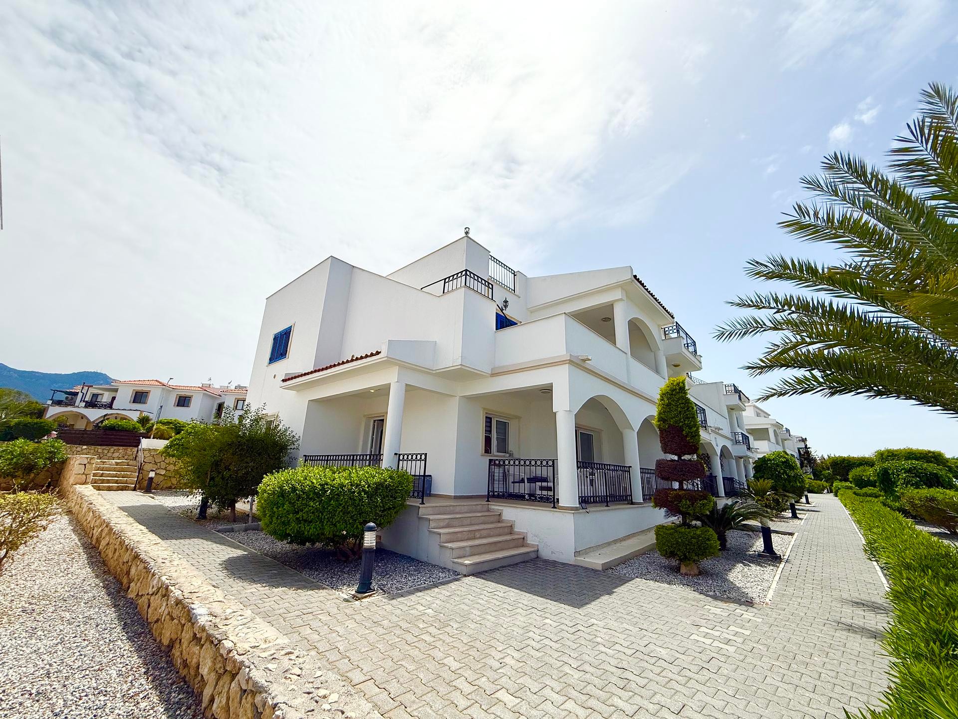 detail.propertyImage