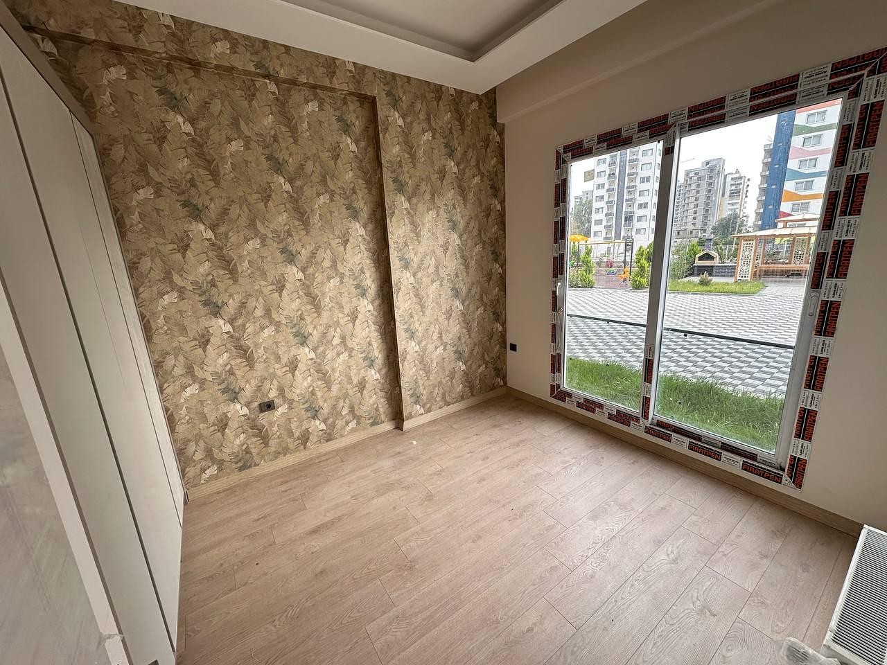 detail.propertyImage