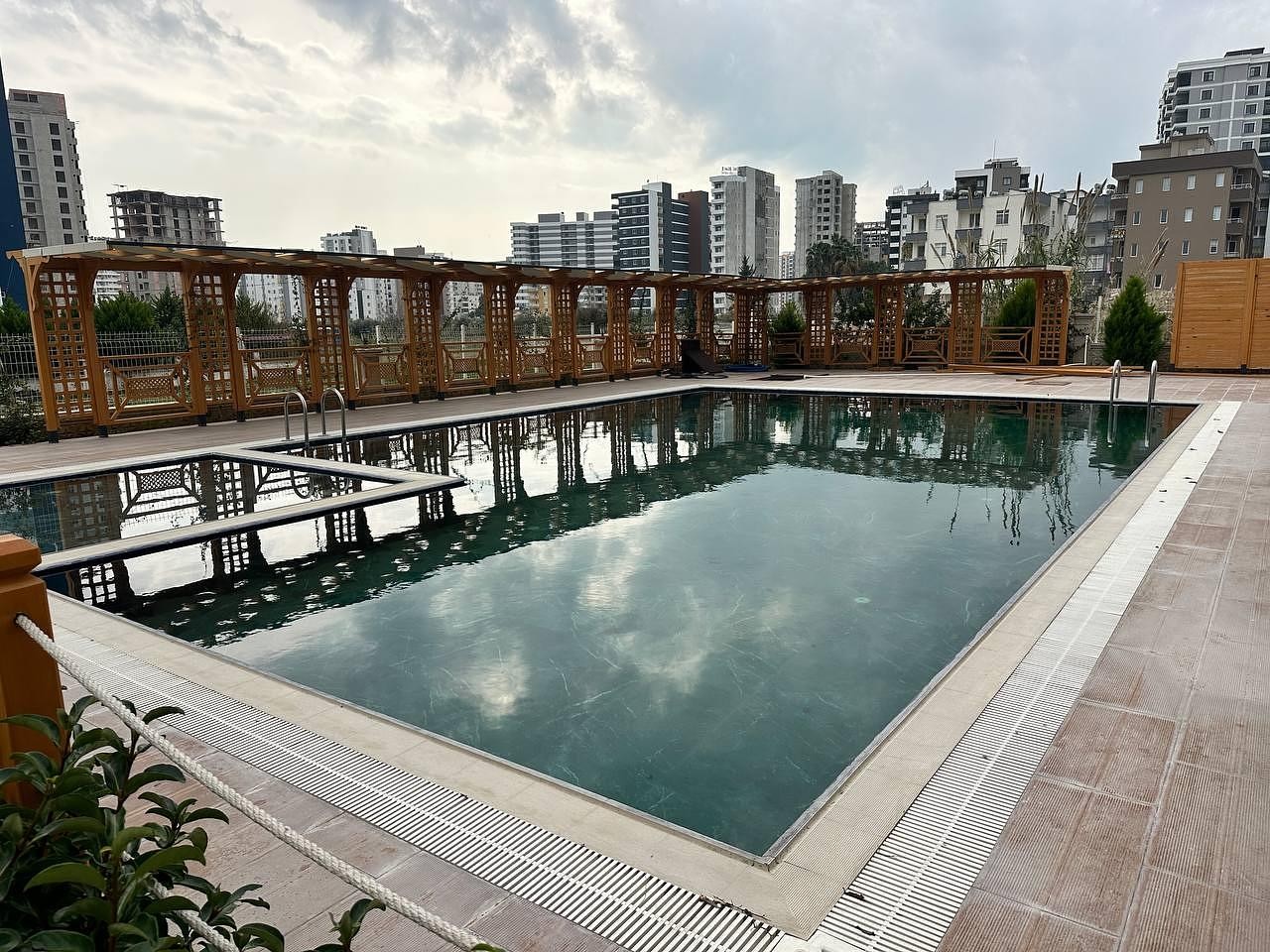 detail.propertyImage