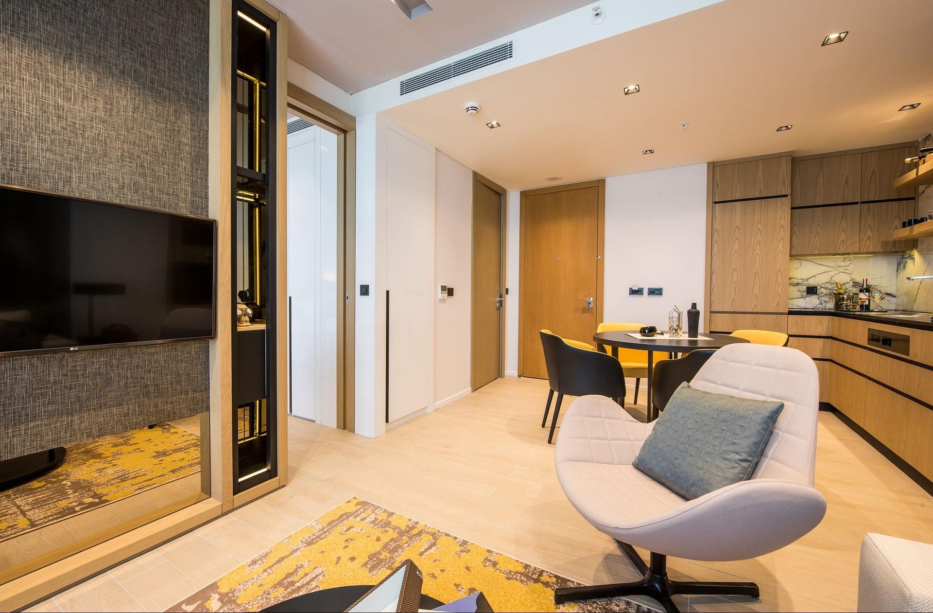 detail.propertyImage
