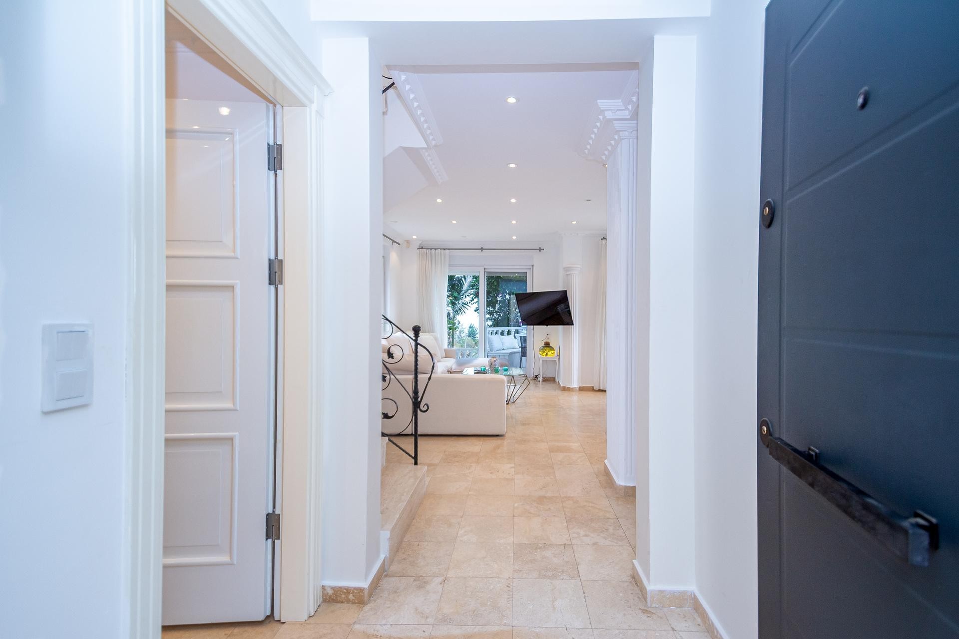 detail.propertyImage